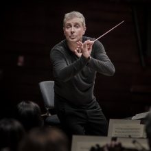 La OSCyL ofrece esta semana obras de Mozart y Strauss dirigida por Alexander Liebreich