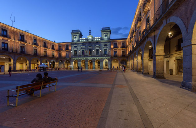 Ávila, Plaza del Mercado Chico y Ayuntamiento