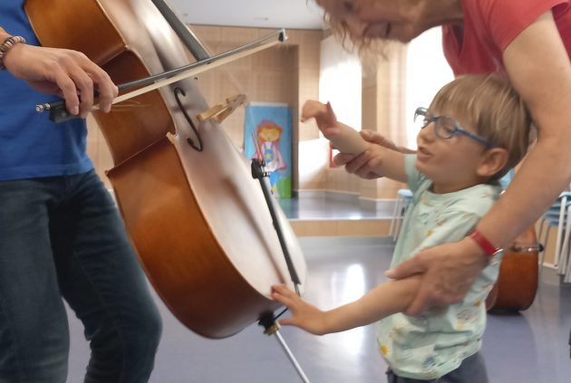 Sentir la música. Talleres y Coros